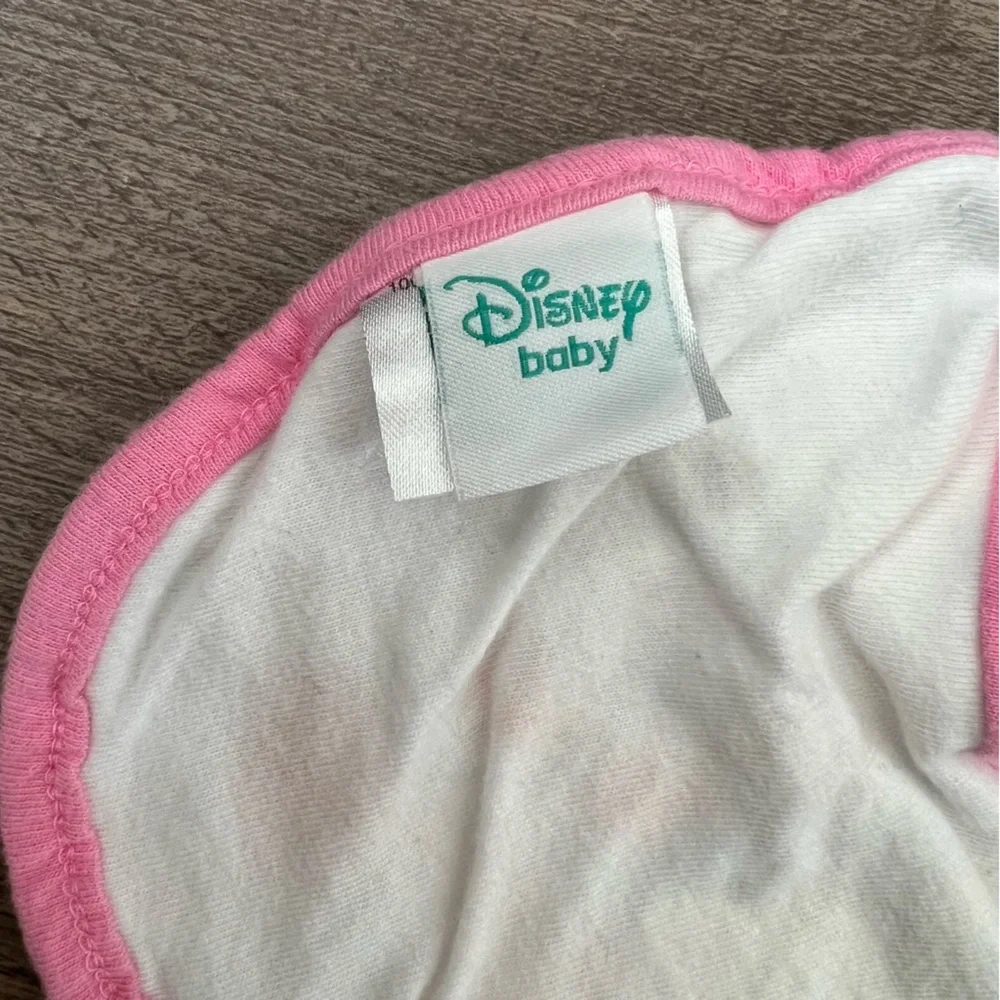 ✨5/$20✨ Winnie The Pooh Pooh & Piglet Baby Bib One Size
